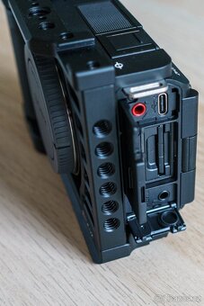 Klec / cage pro SONY ZV-E1 - 4
