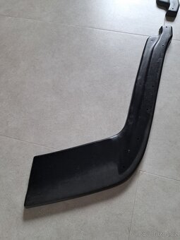 Bmw e92 M3 - boční splittery zadního nárazníku - 4