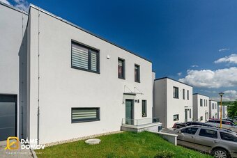 Prodej novostavby rodinného domu 178 m2 s pozemkem 454 m2 - - 4