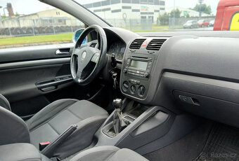 Golf V 4motion 4x4 r.v. 2004 na ND - 4