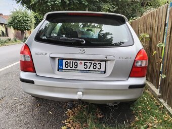Mazda 323 hatch - 4