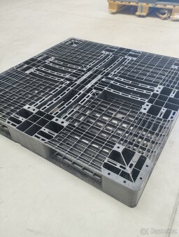 Plastové palety 110x110cm - 4