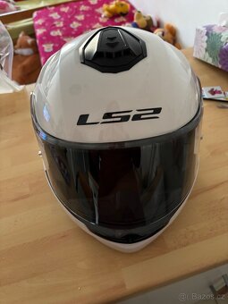 Přilba na motorku - 4