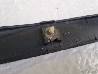 BMW e30 plast do předního nárazníku - 4