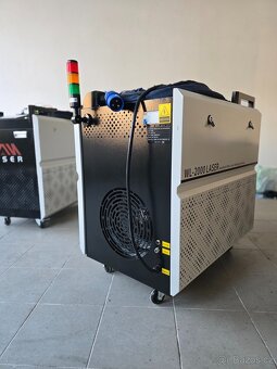 Ruční svářečka SAN Laser 2000W - profesionální - 240V - 4