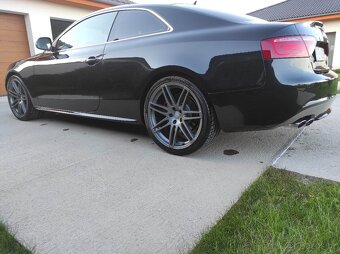 Audi S5 4,2 FSI V8 - 4