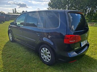 Volkswagen Touran 1,6 TDI - BEZ ZÁVAD - 4