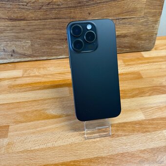iPhone 15 Pro 128GB, černý (12 měsíců záruka) - 4