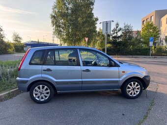 Ford Fusion r. 2006, 111 000 km - 4