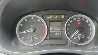 Škoda Fabia II, 1.4 MPI 63kW - Climatronic, tempomat - 4