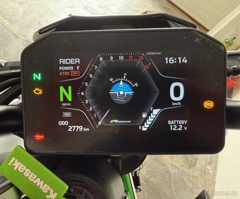 Kawasaki Z900 model 2025 - 4