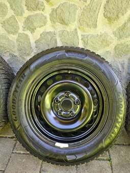Plechové disky 5x112 + zimní pneu 195/65/15 - 4