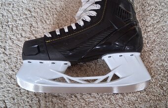 Lední brusle CCM vel. 40,5 - 4