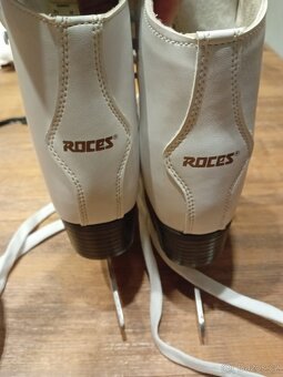 Dívčí lední brusle - 4