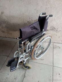 Invalidní vozík, chodítko - 4