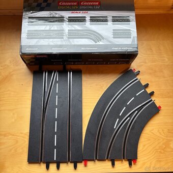 CARRERA DIGITAL VÝHYBKA PŘEDJÍŽDĚNÍ - 4