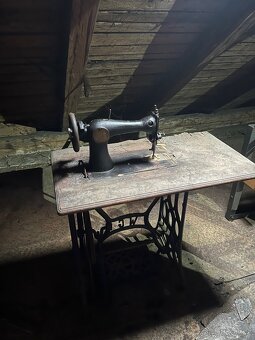Šicí stroj - 4