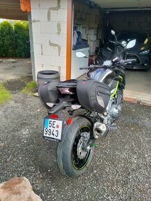 Kawasaki Z900 - 4