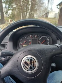 Volkswagen Bora 1.6 na ND - 4