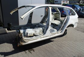 Škoda Octavia III zadní část karoserie střecha - 4