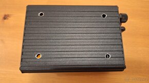 Měnič 12V - 230V / 300W (špičkově 600W) obdelníkový průběh - 4