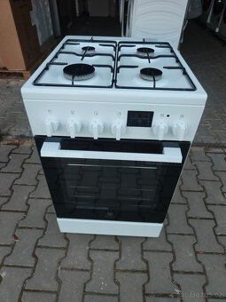 Kombo sporák Electrolux LKK540201W, horkovzduch, nepoužitý - 4