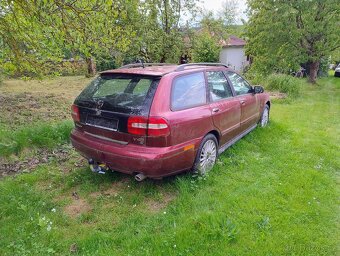 Volvo V40 na náhradní díly - 4