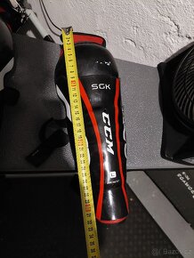 Dětské chrániče holení. CCM - 4
