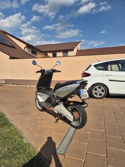 Skútr Aprilia Area 50 - 4