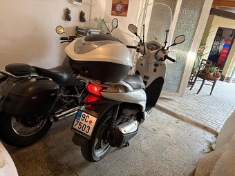 Honda SH 300i - 4