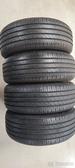 215/55/17 98W Goodyear Efficient DOT 2022, 6.8mm-6.2mm. - 4
