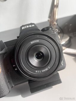 Nikon 26 mm 2.8 z - 4