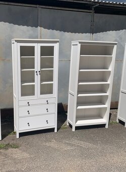Ikea Hemnes knihovna úzká - masiv - bílé mořidlo - 4