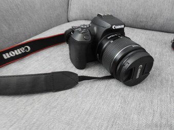 Canon EOS 250 D - 4