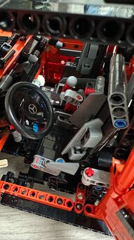 Lego Technic Mercedes Benz G500 42177 - 4