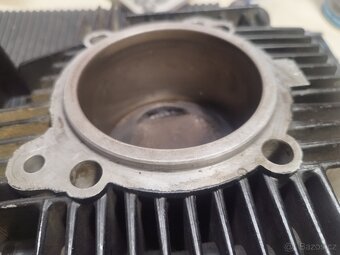 CAGIVA ELEFANT 650 VÁLCE - 4