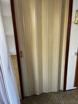 Prodám shrnovací dveře – dekor dřeva - 4