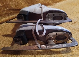 Nabízím dámské brusle na led vel. 37 Botas - 4