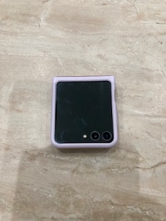 Samsung Galaxy Z Flip 5 - 4