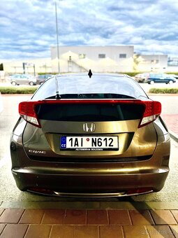 Honda Civic 2014 1,8i 9g - 4