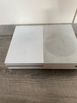 Xbox one s - 4
