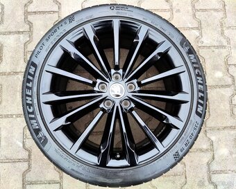 Alu kola originál Škoda Superb III 5x112 R19 - 4