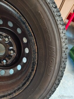 Kola 195/70 R15C 104/102 R Toyota - 4