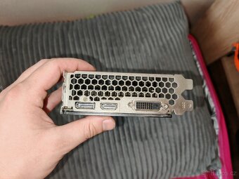 GTX 1660 super - 4