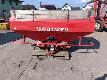 2000L Nizozemské rozmetadlo LELY CENTERLINER SL - 4