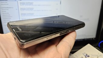 SONY Z1 compact - 4