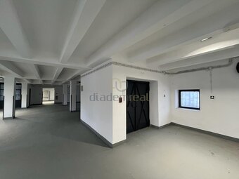 Pronájem skladových prostor 500 m2 - U Dolního Skrýchova u J - 4