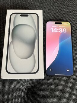 Prodám IPhone 15 - 4