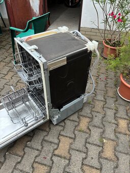 Myčka Siemens 45cm vestavná skrytý panel - 4
