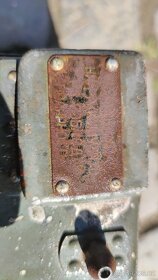 Stará vojenská bedna baterie elektro - 4